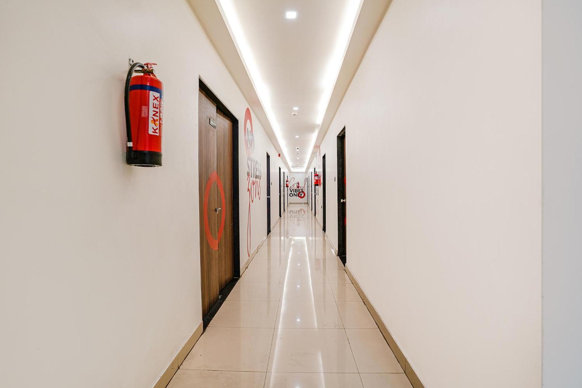 Fabhotel Lotus I 수라트 외부 사진