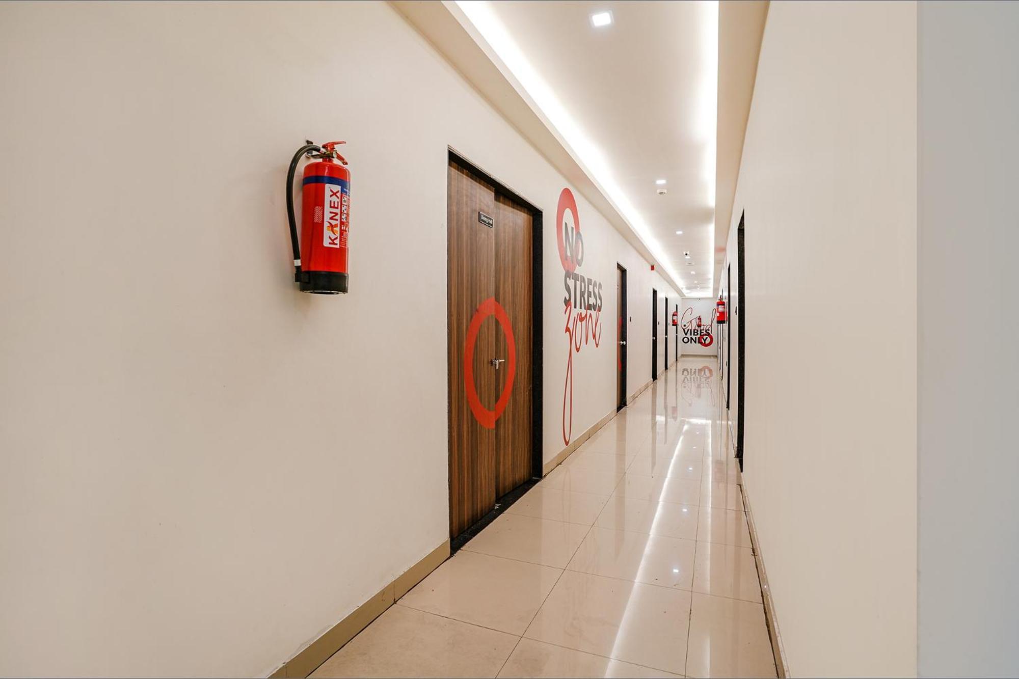Fabhotel Lotus I 수라트 외부 사진