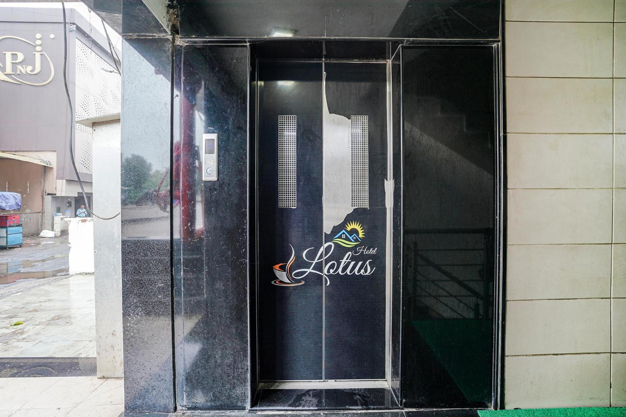 Fabhotel Lotus I 수라트 외부 사진